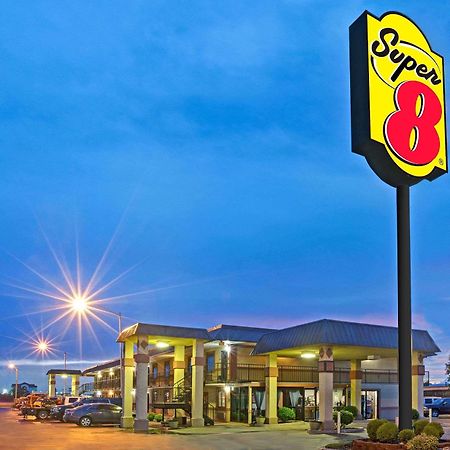 Super 8 By Wyndham Shawnee Hotell Eksteriør bilde