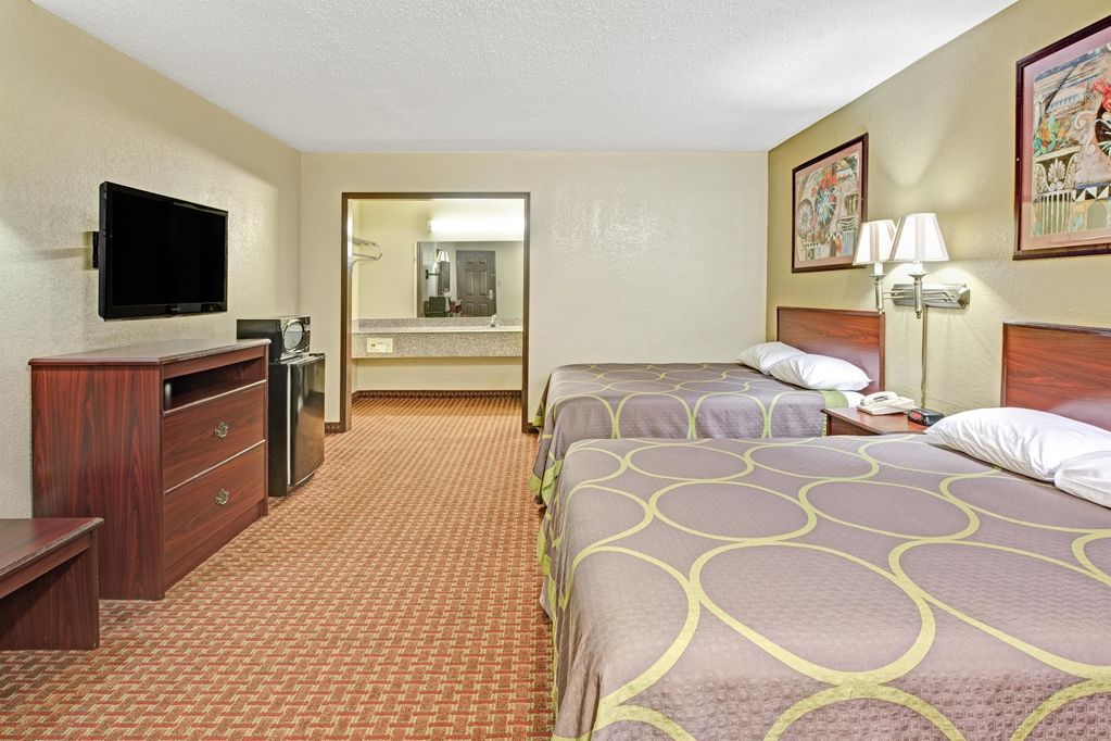 Super 8 By Wyndham Shawnee Hotell Rom bilde